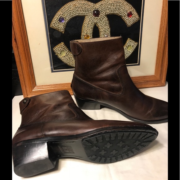 🌟 Frye women’s leather booties - Picture 1 of 2